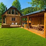 Drevenicka Terchova Orman Evi
